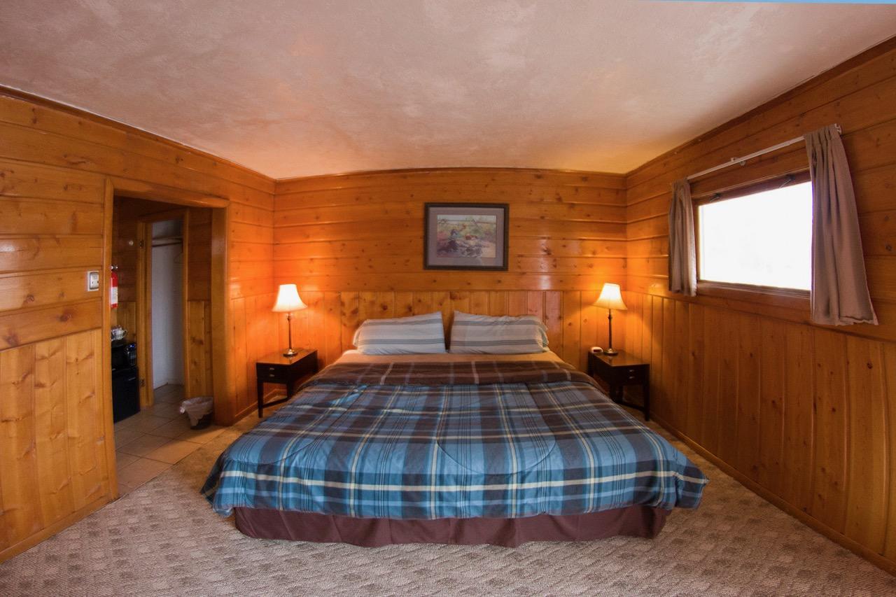 Yellowstone Holiday Motel West Yellowstone Exterior photo